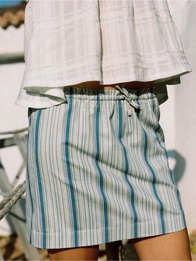 Harly Jae Girlie Skirt Mini in Beige/Blue